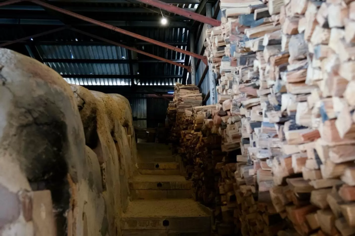 Kakuraigama – six-chamber climbing kiln, ready to be fired with hand-split red pine wood
