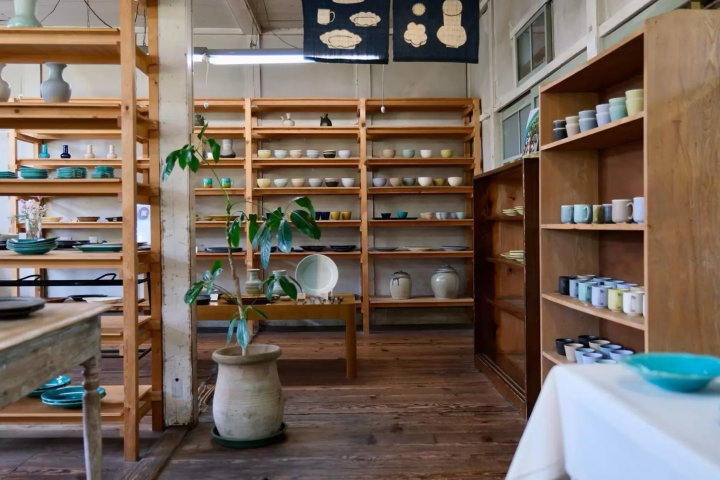 Awabiware gallery-shop – showcasing the newest ceramics
