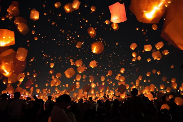 Tokyo Mega Illumi Outdoor Xmas Week: Sky Lanterns, Lights and More