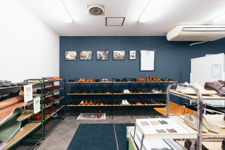 เจาะลึกแบรนด์ญี่ปุ่น! ทัวร์ร้านรองเท้าหนังชื่อดังกับ GENSEI & Nin [ฉบับรองเท้าโทริสึ]