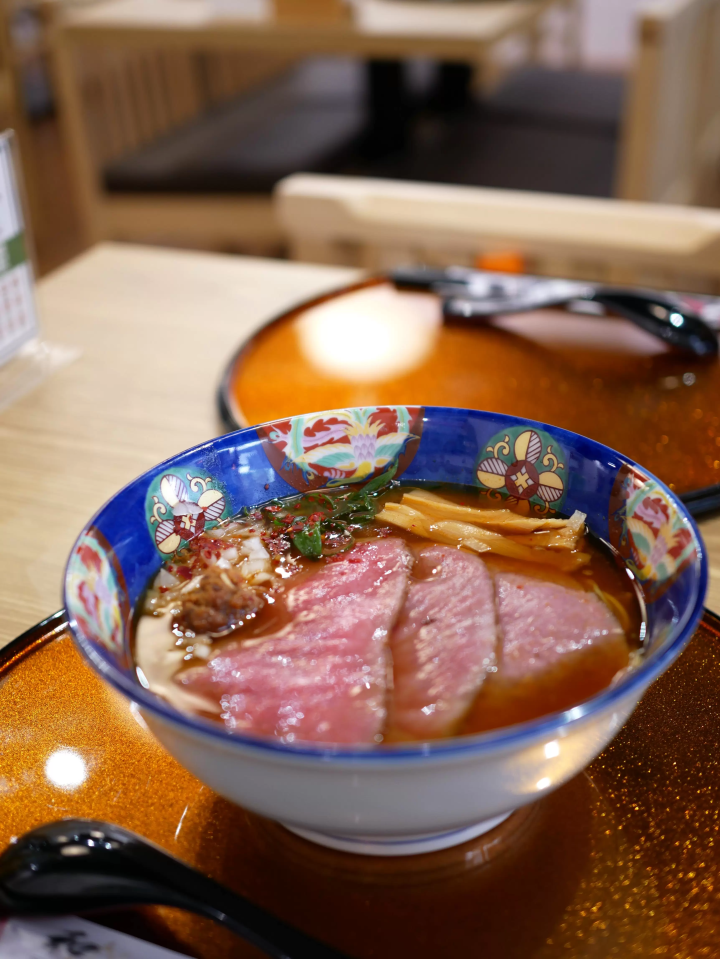 Change your concept of ramen! Enjoy melt-in-your-mouth Halal Wagyu beef with soup and sushi