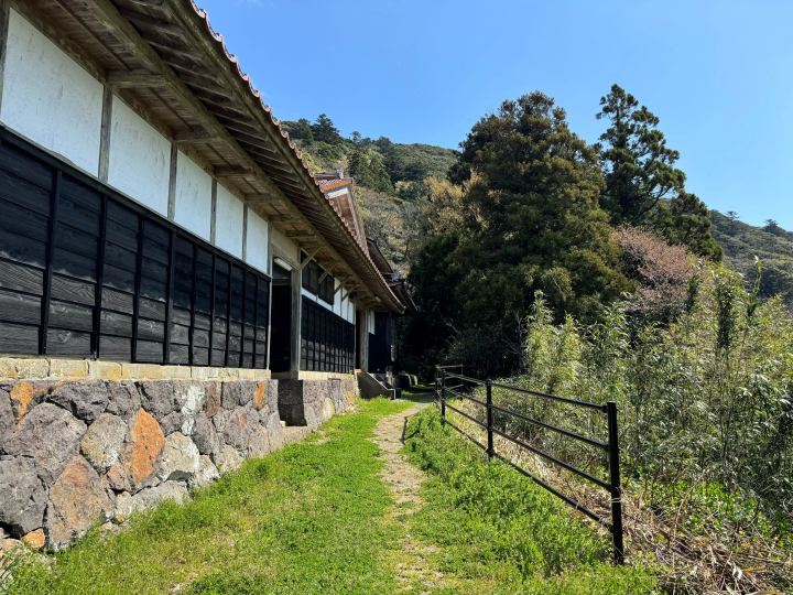 Hiking Guide: Takuhi Shrine, Nishinoshima – Getting There by Bus