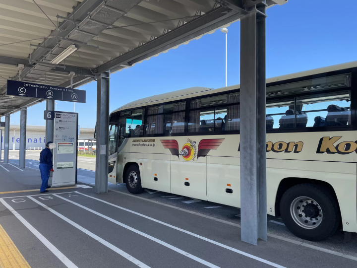 [2025 Update] From Kansai Airport to Namba - Recommended for travelers with large luggage! Travel comfortably by bus