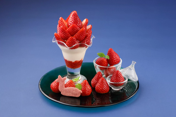 【期間限定】ホテル日航奈良で絶品いちごスイーツを堪能！豪華パフェで苺食べ比べ
