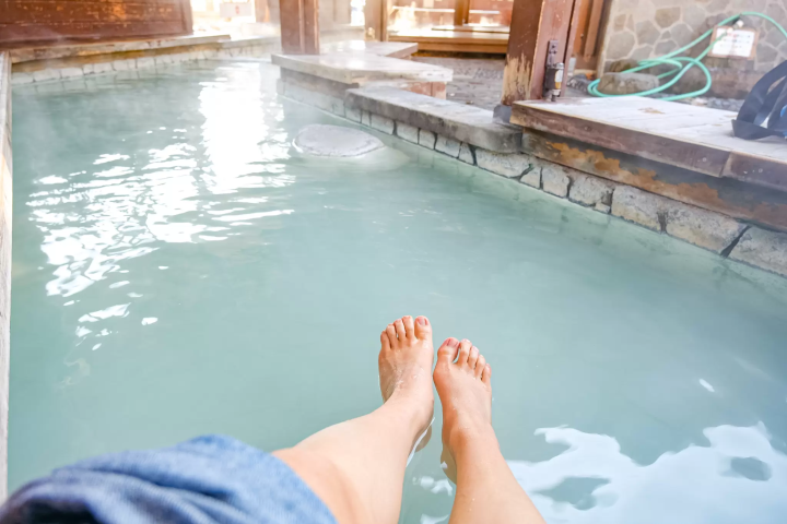 Winter in Okunikko: The Ultimate Guide to Yumoto Onsen (Japan's Top Sulfur Springs, Views & Gourmet)