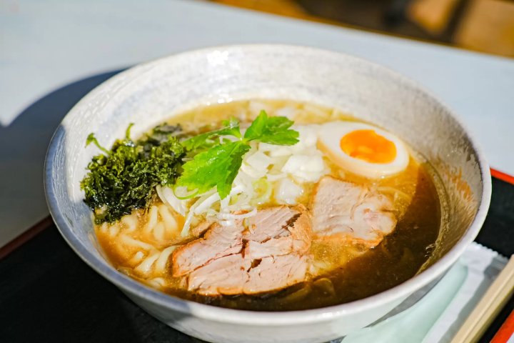 Winter in Okunikko: The Ultimate Guide to Yumoto Onsen (Japan's Top Sulfur Springs, Views & Gourmet)