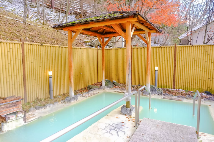 Winter in Okunikko: The Ultimate Guide to Yumoto Onsen (Japan's Top Sulfur Springs, Views & Gourmet)