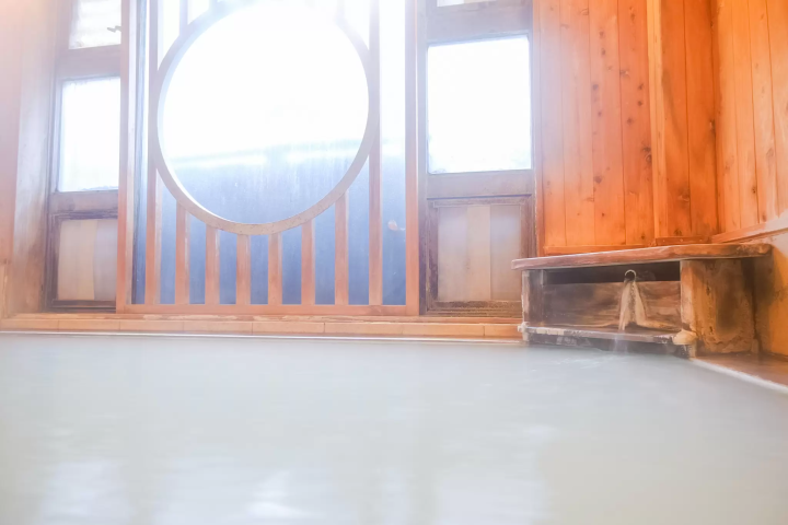 Winter in Okunikko: The Ultimate Guide to Yumoto Onsen (Japan's Top Sulfur Springs, Views & Gourmet)