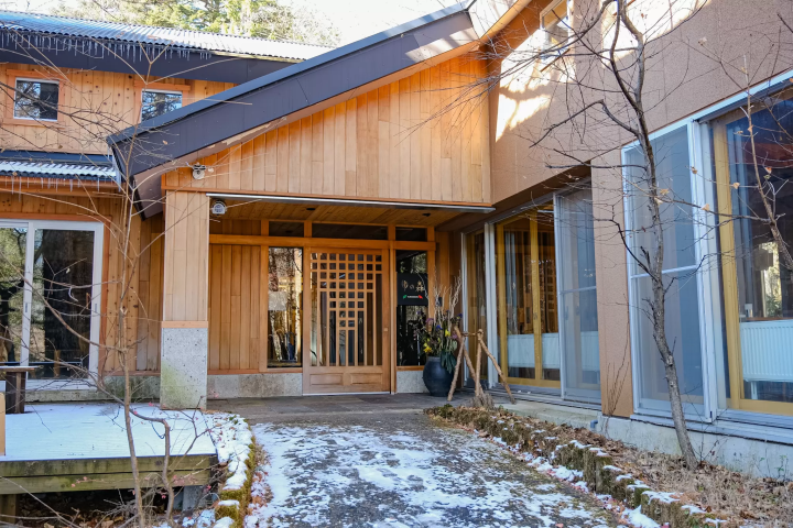 Winter in Okunikko: The Ultimate Guide to Yumoto Onsen (Japan's Top Sulfur Springs, Views & Gourmet)