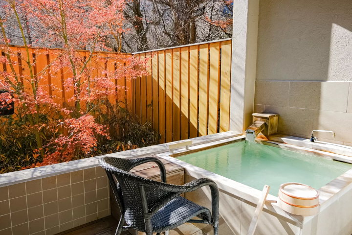 Winter in Okunikko: The Ultimate Guide to Yumoto Onsen (Japan's Top Sulfur Springs, Views & Gourmet)