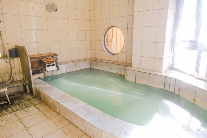 Winter in Okunikko: The Ultimate Guide to Yumoto Onsen (Japan's Top Sulfur Springs, Views & Gourmet)