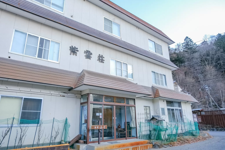 Winter in Okunikko: The Ultimate Guide to Yumoto Onsen (Japan's Top Sulfur Springs, Views & Gourmet)