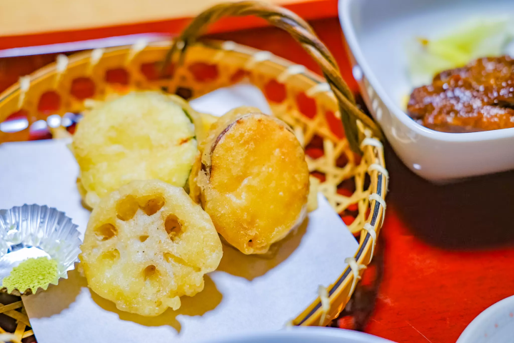 Winter in Okunikko: The Ultimate Guide to Yumoto Onsen (Japan's Top Sulfur Springs, Views & Gourmet)