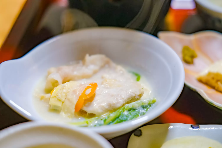 Winter in Okunikko: The Ultimate Guide to Yumoto Onsen (Japan's Top Sulfur Springs, Views & Gourmet)