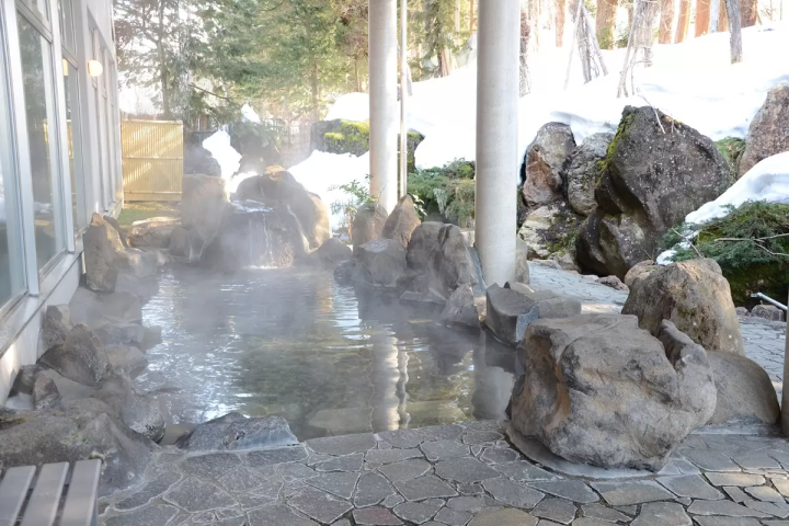 【溫泉之旅♨️】魚沼市的日歸溫泉指南！泡溫泉讓你舒緩身心吧！