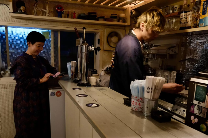 我們的導遊Shige-san帶我們去了洲本市一些很有魅力的當地餐廳。