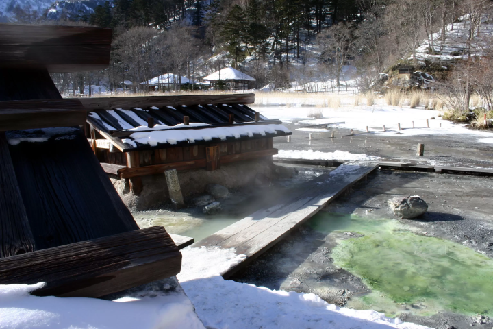 Winter in Okunikko: The Ultimate Guide to Yumoto Onsen (Japan's Top Sulfur Springs, Views & Gourmet)