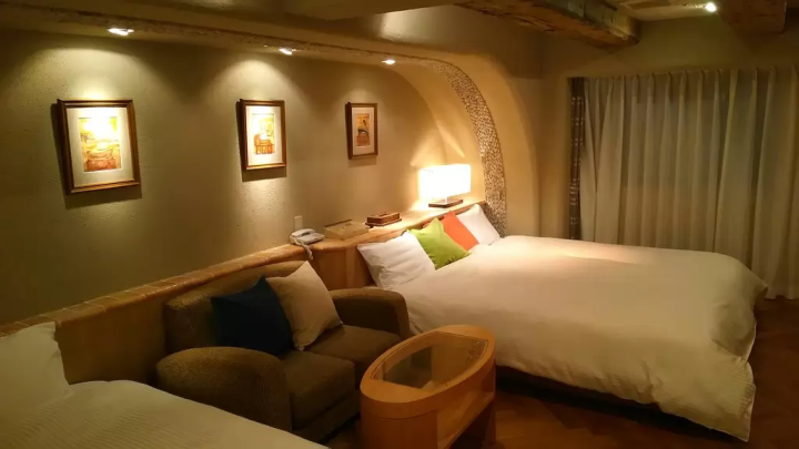 가와사키에 위치한 네스트 호텔 오르토 가와사키 에키마에(Nest Hotel Orto Kawasaki Ekimae)는 하네다 공항과 가까워 관광과 비즈니스에 최적의 입지를 자랑합니다!