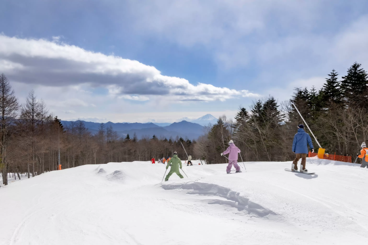Enjoy even beginners! 2 recommended winter activities in Mount Yatsugatake(skiing and skating)