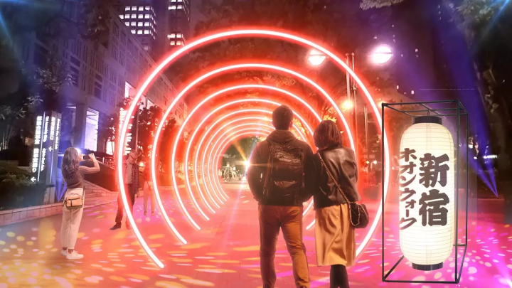 Shinjuku Neon Walk: Winter Lights and Interactive Art