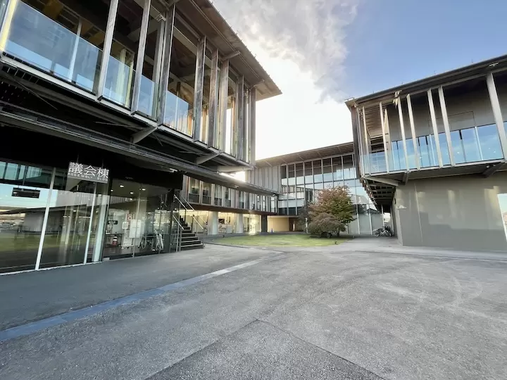 A half-day itinerary for exploring Kengo Kuma's architecture in Tomioka , a World Heritage town