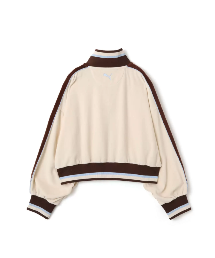 Introducing popular women's sneaker models and stores to enjoy at atmos pink!