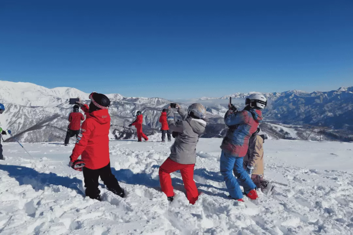 東京滑雪和單板滑雪一日遊專題報導 | 3 條外語導遊陪同的旅遊線路