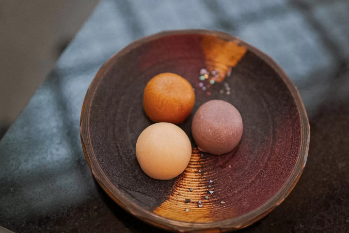 "A Story Residing in a Single Manju": A Manju Tasting Experience with Audio Guide at Dogo Onsen