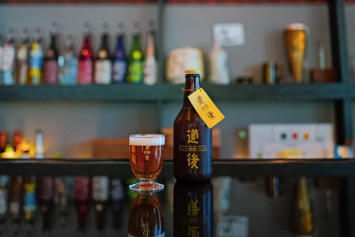 Immerse yourself in a story through a single cup of sake at Dogo Onsen. An unprecedented sake tasting experience begins.