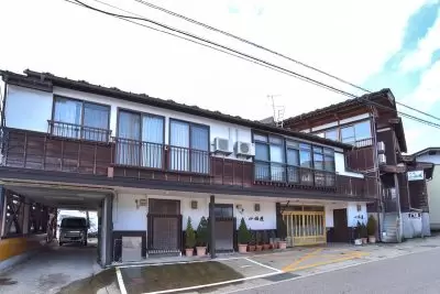 เมืองอุโอนุมะ เป็นแหล่งรวมผักป่าที่อุดมสมบูรณ์! เราจะบอกทุกสิ่งที่คุณจำเป็นต้องรู้เกี่ยวกับผักป่า!