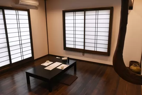 [메이테쓰 나고야 역에서 전철로 30분] 아이치 1위 미식 작가와 함께 도코 도코나메 의 미식 문화를 탐험해 보세요