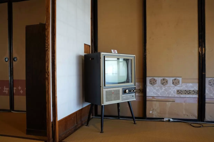 세계문화유산으로 지정되기 전 도미오카 제사장 생활과 밤문화