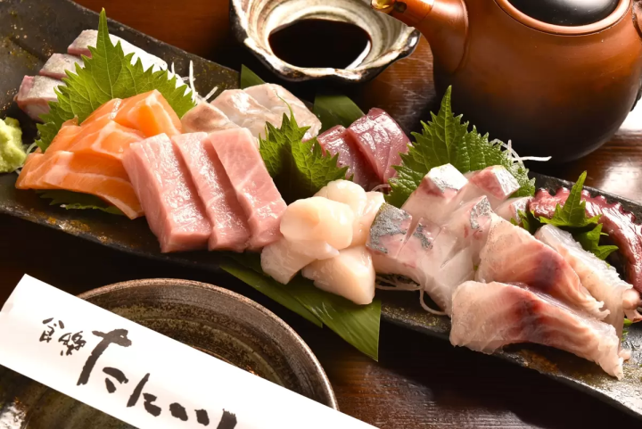 [메이테쓰 나고야 역에서 전철로 30분] 아이치 1위 미식 작가와 함께 도코 도코나메 의 미식 문화를 탐험해 보세요