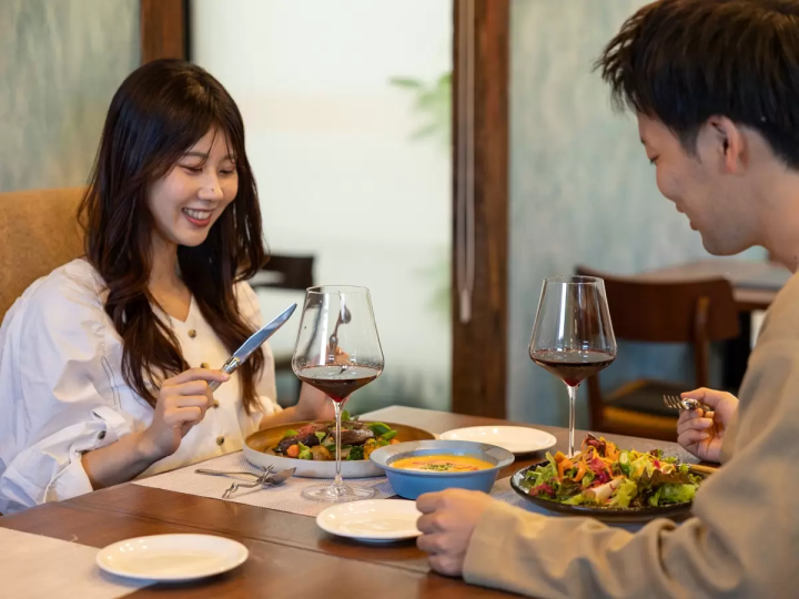 [นั่งรถไฟจากสถานี Meitetsu โทโคนาเมะ เพียง 30 นาที!] สถานที่ที่คู่รักต้องมาเยือน! สถานที่เดทแนะนำ จังหวัดไอจิ