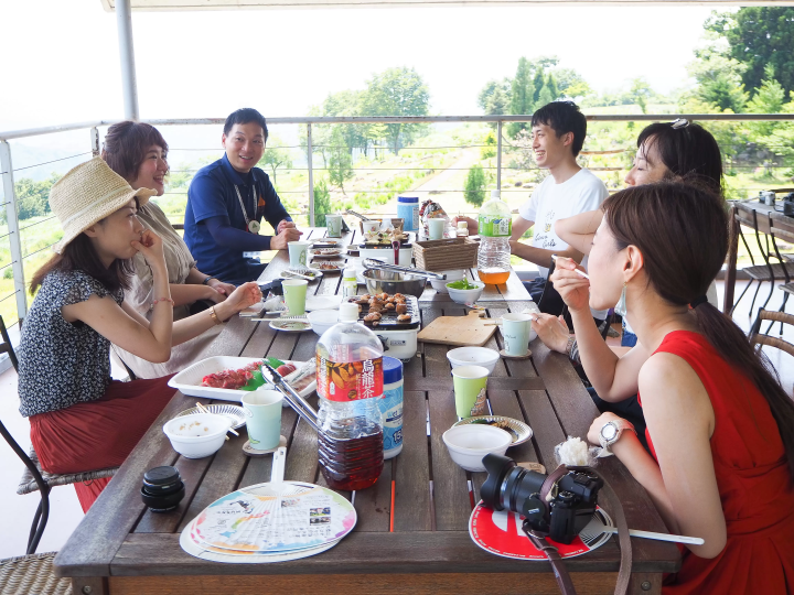 來到魚沼必吃の當地美食「烤內臟」！