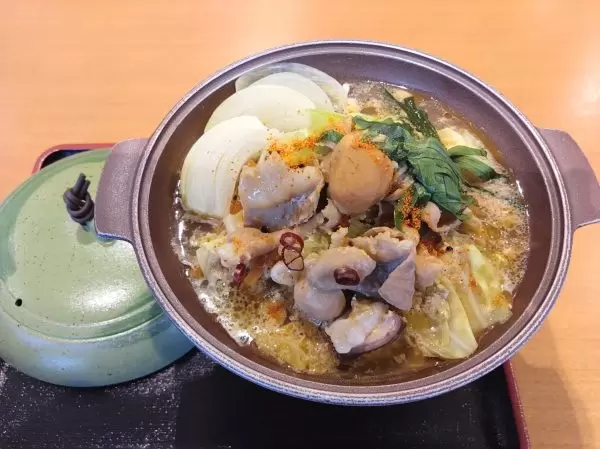 來到魚沼必吃の當地美食「烤內臟」！