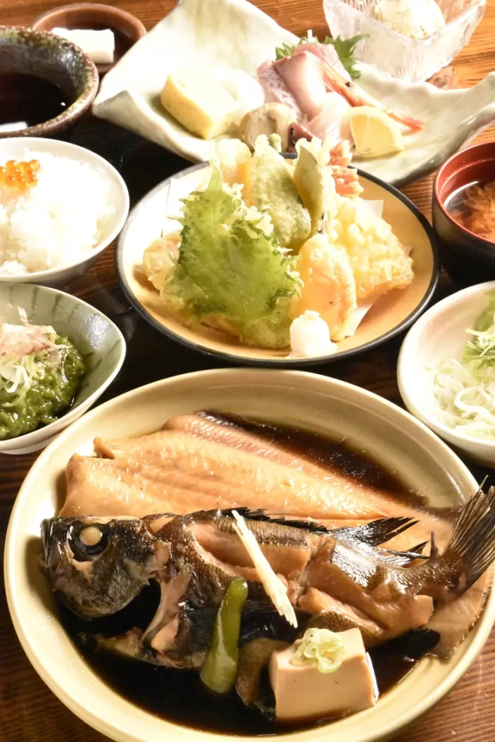 [메이테쓰 나고야 역에서 전철로 30분] 아이치 1위 미식 작가와 함께 도코 도코나메 의 미식 문화를 탐험해 보세요