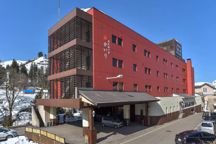 たたいてつねってお祭りを楽しむ？！天下の奇祭「しねり弁天たたき地蔵まつり」とは