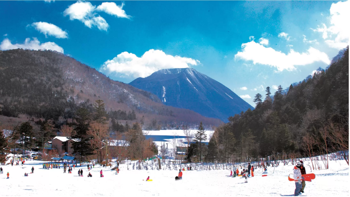 Winter in Okunikko: The Ultimate Guide to Yumoto Onsen (Japan's Top Sulfur Springs, Views & Gourmet)