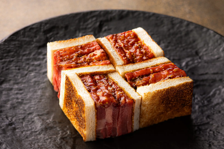 沖縄ハーバービューホテル｜最上階のクラブラウンジと快適な客室で叶える贅沢ステイ