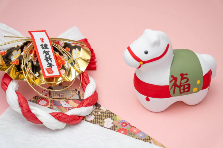 If you're looking to buy souvenirs in Toyosu, try Eclat de Jour. A summary of Japanese New Year's culture and baked goods