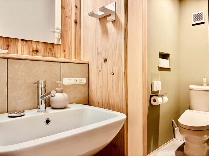 入住精心挑选的旅馆 Kinoiro Minimal，您可以欣赏田园诗般的风景和繁星点点的夜空——这是您四国之旅的必游之地！