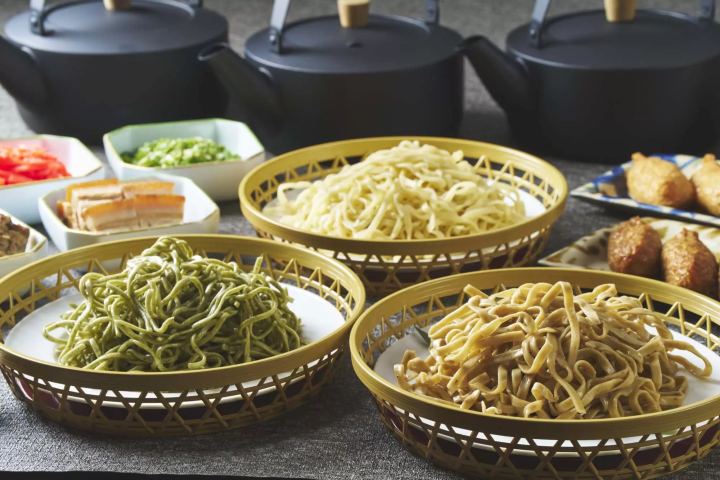 스테이크와 " 나하 참치"를 포함하여 오키나와 음식 문화를 즐길 수 있는 새로운 저녁 메뉴를 출시했습니다!