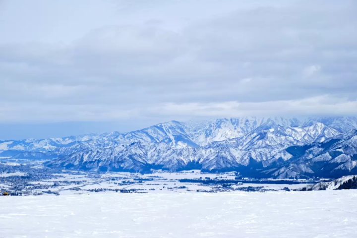 [จากโตเกียว] 10 รีสอร์ทสกีแนะนำที่คุณสามารถไปเที่ยวแบบไปเช้าเย็นกลับหรือโดยไม่ต้องใช้รถยนต์ได้