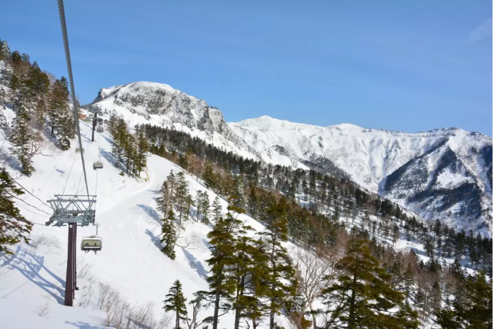 [จากโตเกียว] 10 รีสอร์ทสกีแนะนำที่คุณสามารถไปเที่ยวแบบไปเช้าเย็นกลับหรือโดยไม่ต้องใช้รถยนต์ได้