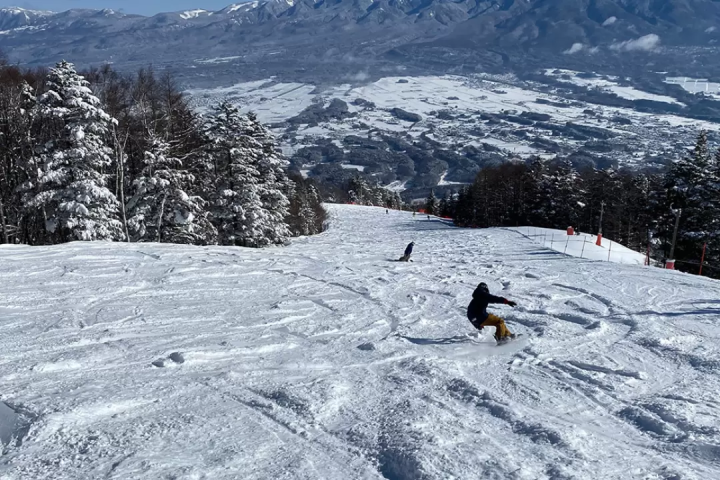 [จากโตเกียว] 10 รีสอร์ทสกีแนะนำที่คุณสามารถไปเที่ยวแบบไปเช้าเย็นกลับหรือโดยไม่ต้องใช้รถยนต์ได้