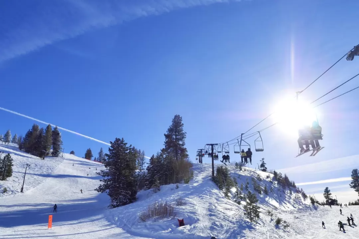 도쿄에서 당일치기 스키 여행 | 접근 가능한 스키 리조트 및 투어 추천