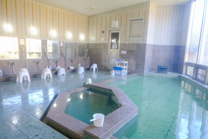 塩化物泉の“塩のベール”に包まれる美肌湯「さぎの湯温泉」の日帰り＆宿泊ガイド