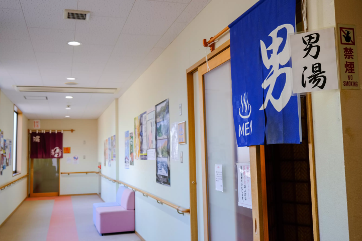 塩化物泉の“塩のベール”に包まれる美肌湯「さぎの湯温泉」の日帰り＆宿泊ガイド