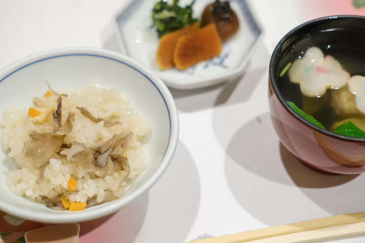 塩化物泉の“塩のベール”に包まれる美肌湯「さぎの湯温泉」の日帰り＆宿泊ガイド